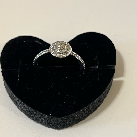 Pandora elegant sparkle ring - Picture 3 of 3